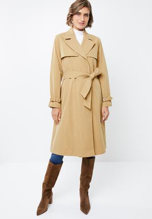 Classic trench - camel