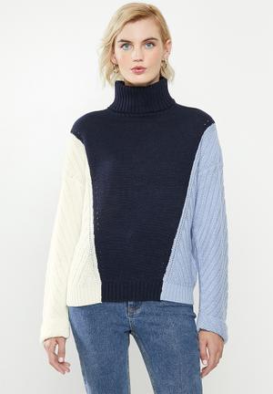 Vincina long sleeve rollneck pullover - multi 