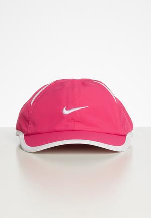 baby pink nike cap