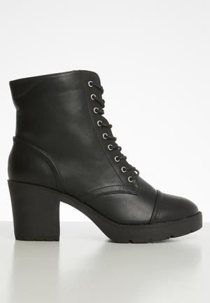 Londi lace-up boot - black