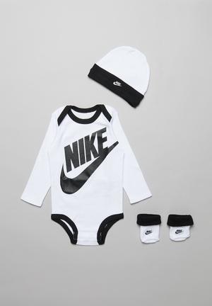 Nike - Shop Nike Shoes, Clothing 