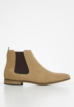 chelsea boots mr price