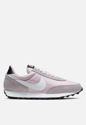 nike takkies for ladies