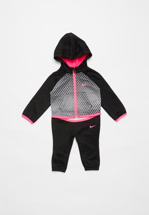 nike youth clothes