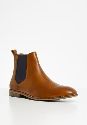 buy chelsea boots online