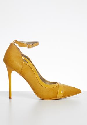 yellow heels