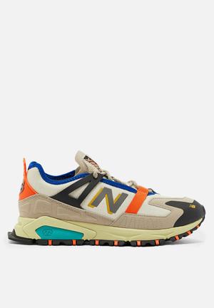 new balance takkies