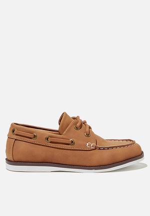 Boys tan store boat shoes