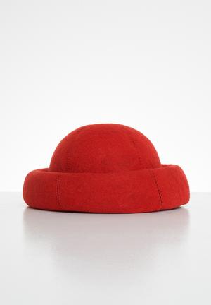Felt docker hat - red
