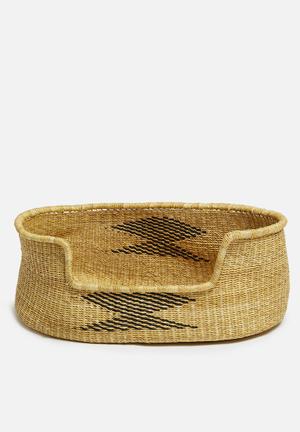 Woven pet basket- black & natural