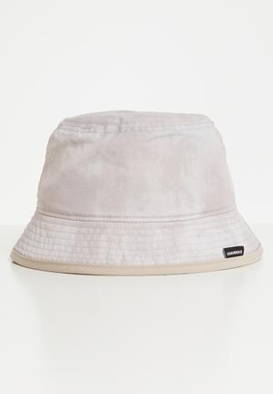 inexpensive bucket hats