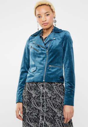 vero moda jackets online