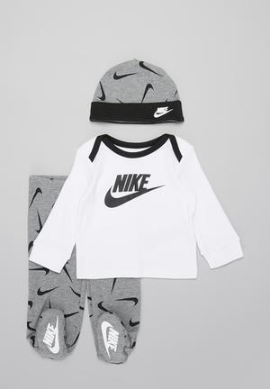 Nike Baby (0-6M) Bodysuit, Hat and Booties Box Set.
