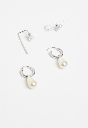 2 Pack sterling silver faux pearl earrings - silver