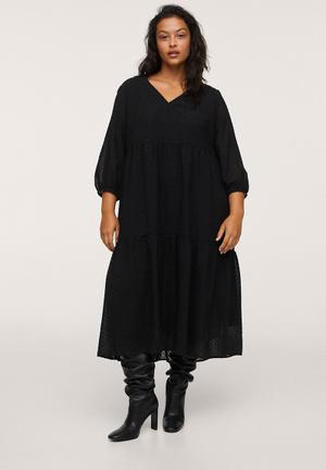 black and white plus size