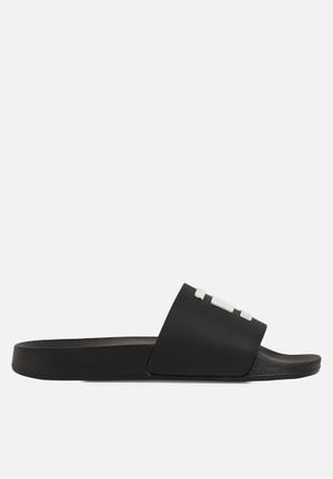 G star raw store flip flops price