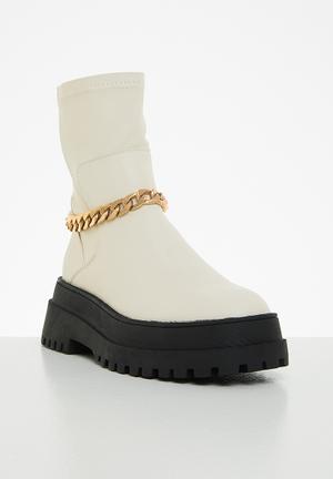 sugar thrillz heartstomper platform boots