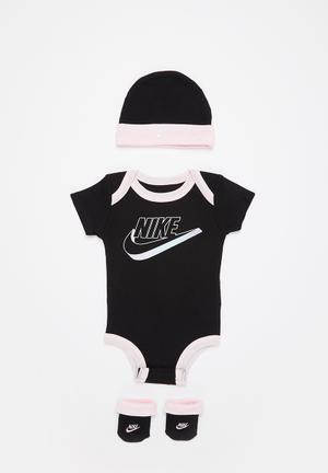 Nike - Shop Nike Shoes, Clothing 