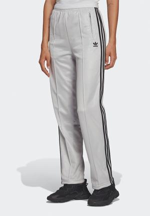 adidas baggy sweatpants womens