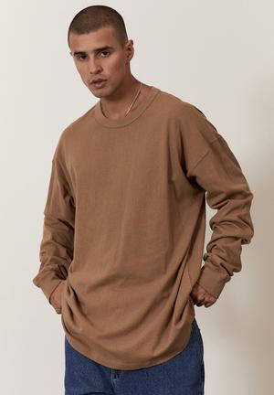 nike dusty brown t shirt