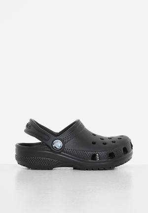 crocs near me black