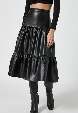 Faux leather midi skirt - black