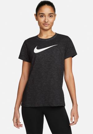 black and white nike shirt women's