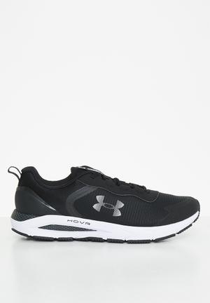 white and black under armour shoes