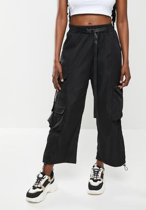 wide leg cargo trousers