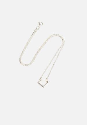 Small Hollow Diamond Pendent