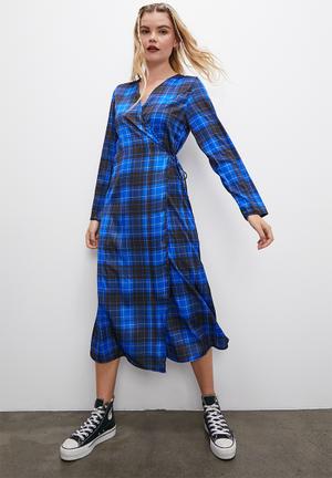Midi wrap dress - check blue