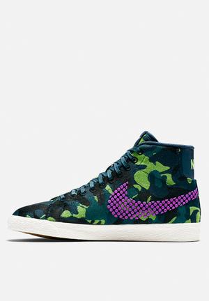 nike wmns blazer mid prm