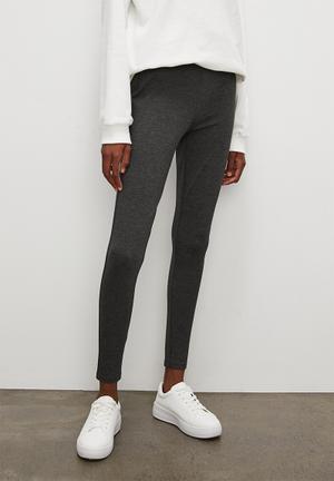 H&M Slim-fit Treggings  Treggings, Distressed jean shorts, My style
