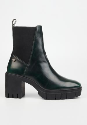 The Mid Heel Boot black – TOTEME