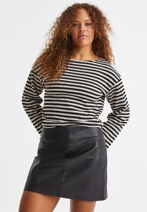 https://superbalist.com/browse/women/tops/knitwear
