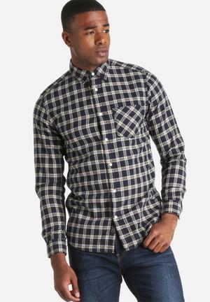 Aston Slim Shirt