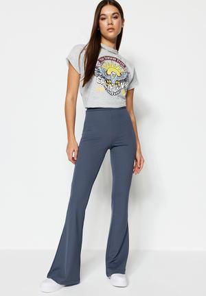 15 Looks With HighWaisted Flare Pants  Styleoholic