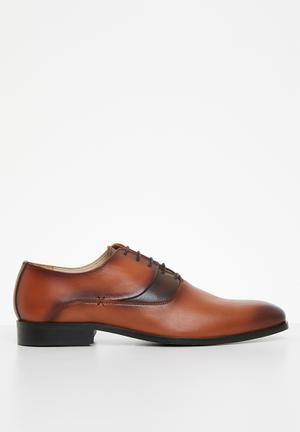 Superbalist on sale formal shoes