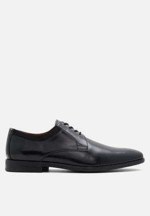 Superbalist store formal shoes