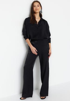 Kazo Trousers and Pants  Buy Kazo Black Trouser With Button Detail Online   Nykaa Fashion