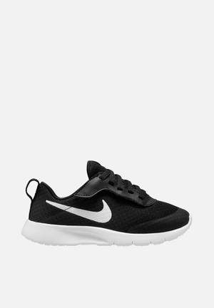 Basic black hot sale nike shoes