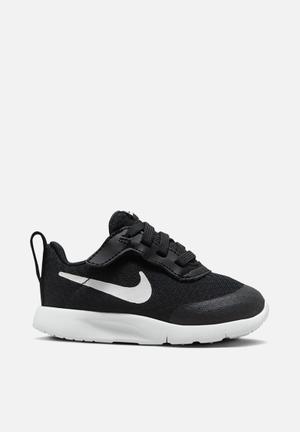 Shop Nike Shoes, Clothing & Accessories for Kids Online