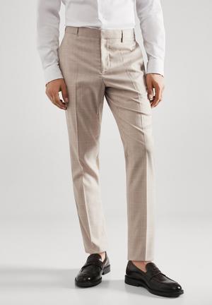 KUNDAN Slim Fit Men Beige Polyester Viscose Blend Trousers : Amazon.in:  Fashion