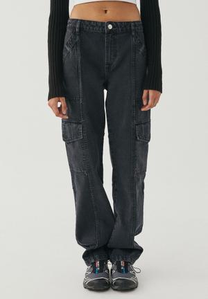 Kick Flare Cargo Pant