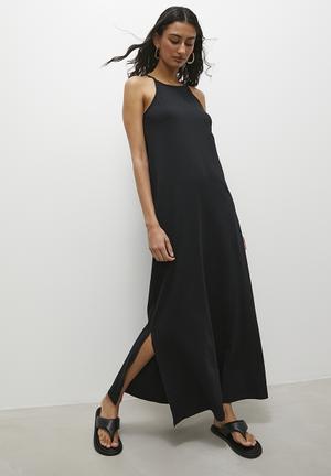 Buy Black Maxi Dresses for Women & Girls Online | SUPERBALIST