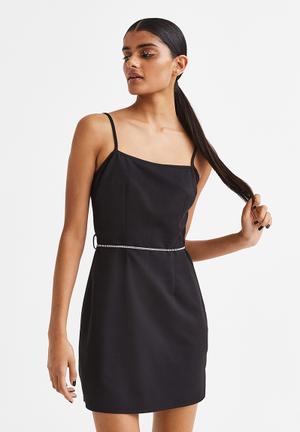 Vogue American Designer V1218 DKNY Womens Stretch Dress with Neckline