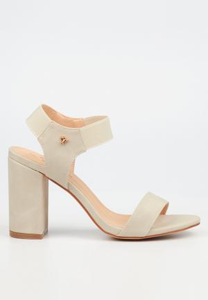 Women's Beige Heeled Sandals | Nordstrom