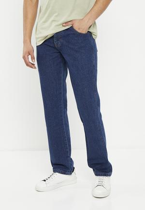 Wrangler Slim Men Blue Jeans - Buy MID SHADE Wrangler Slim Men Blue Jeans  Online at Best Prices in India | Flipkart.com