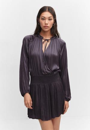 Tiered Satin Trapeze Dress - Black – Moda Boutique