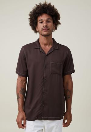 Men's Short Sleeve Hawaiian Shirt in Nimi Kam